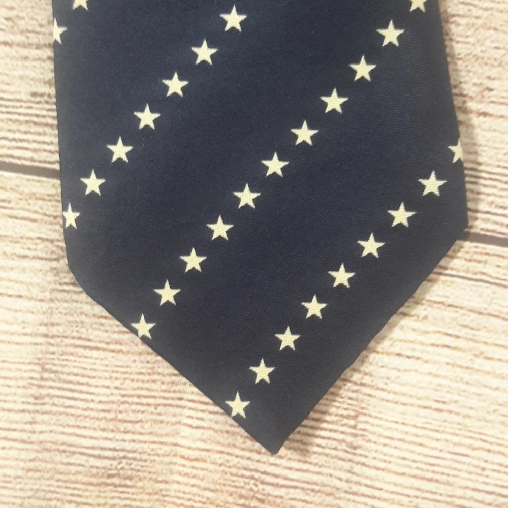 Tommy Hilfiger Italian silk tie made in USA